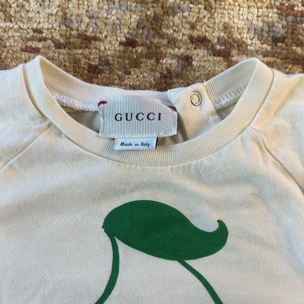 Gucci Kids Cream Tee with Cherry Graphic - Picture 2 of 5